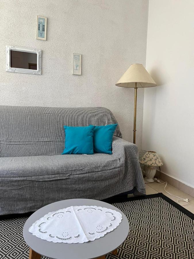 Apartment With Swimming Pool Йелса Екстериор снимка