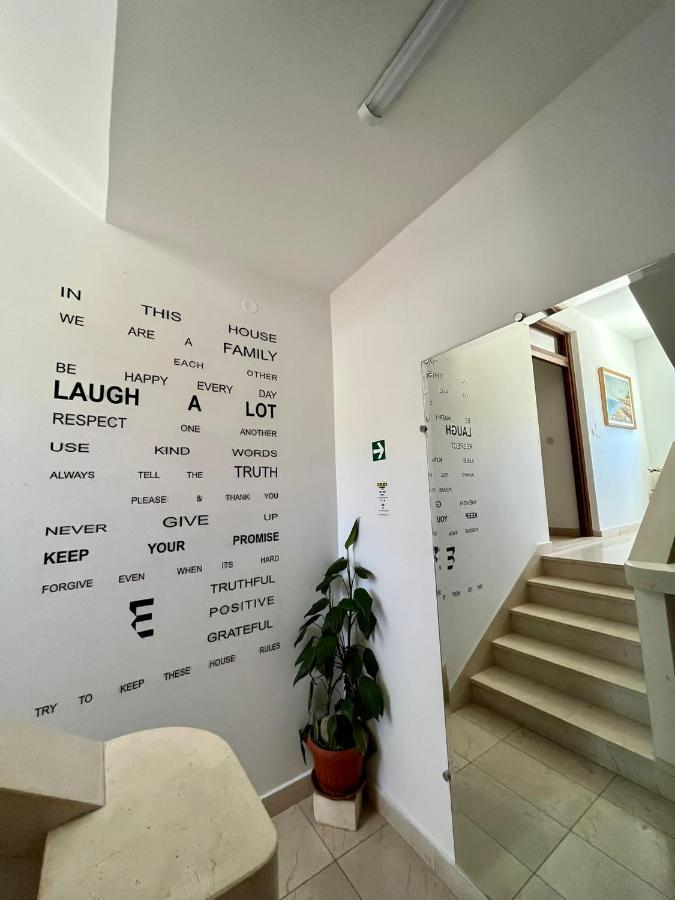 Apartment With Swimming Pool Йелса Екстериор снимка